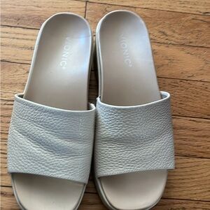 Size 8.5 Vionic Leather wedge sandals